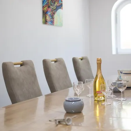 Holiday home Fuer 10 Personen Und 2 In Juricani, Istrien Istrische Riviera Cepljani